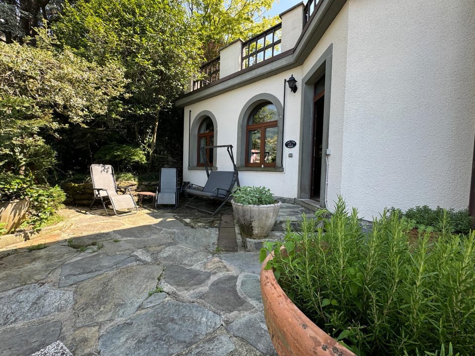 Property building, Garden, Garden view