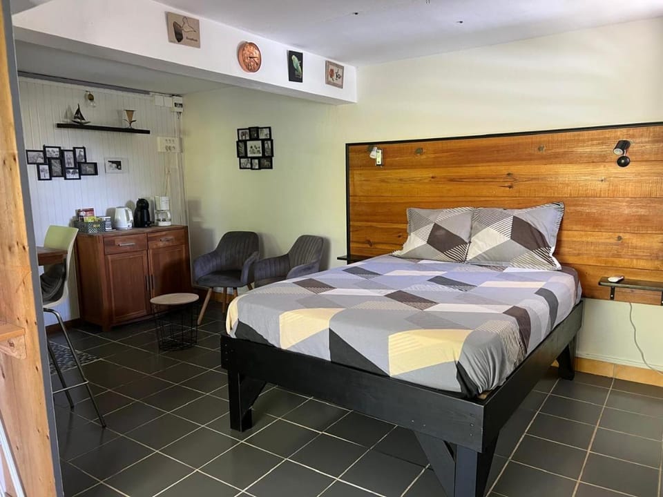 Property building, Bed, Living room