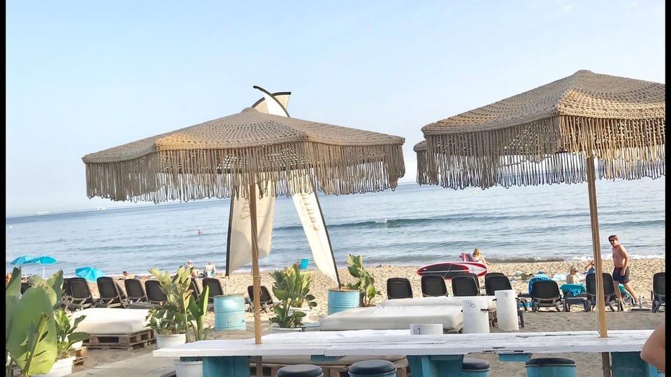 Nearby landmark, Restaurant/places to eat, Beach