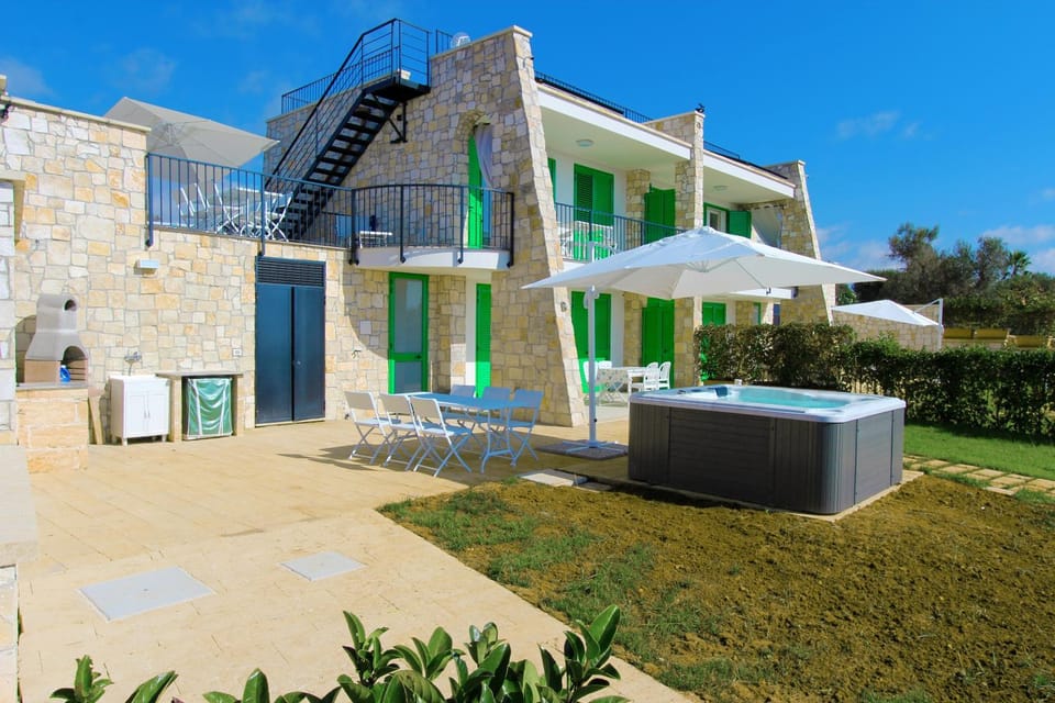 Property building, Patio, Garden