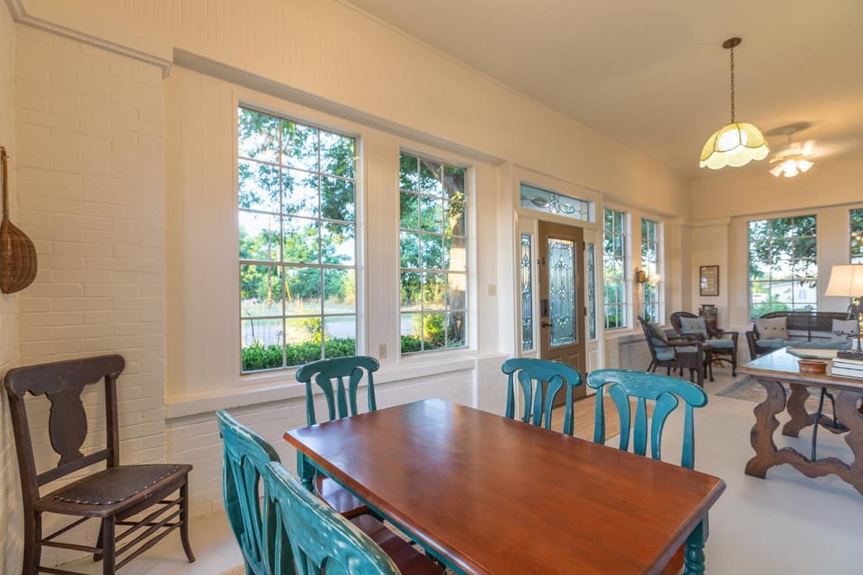 The Retreat at Cottonseed Falls House in San Marcos