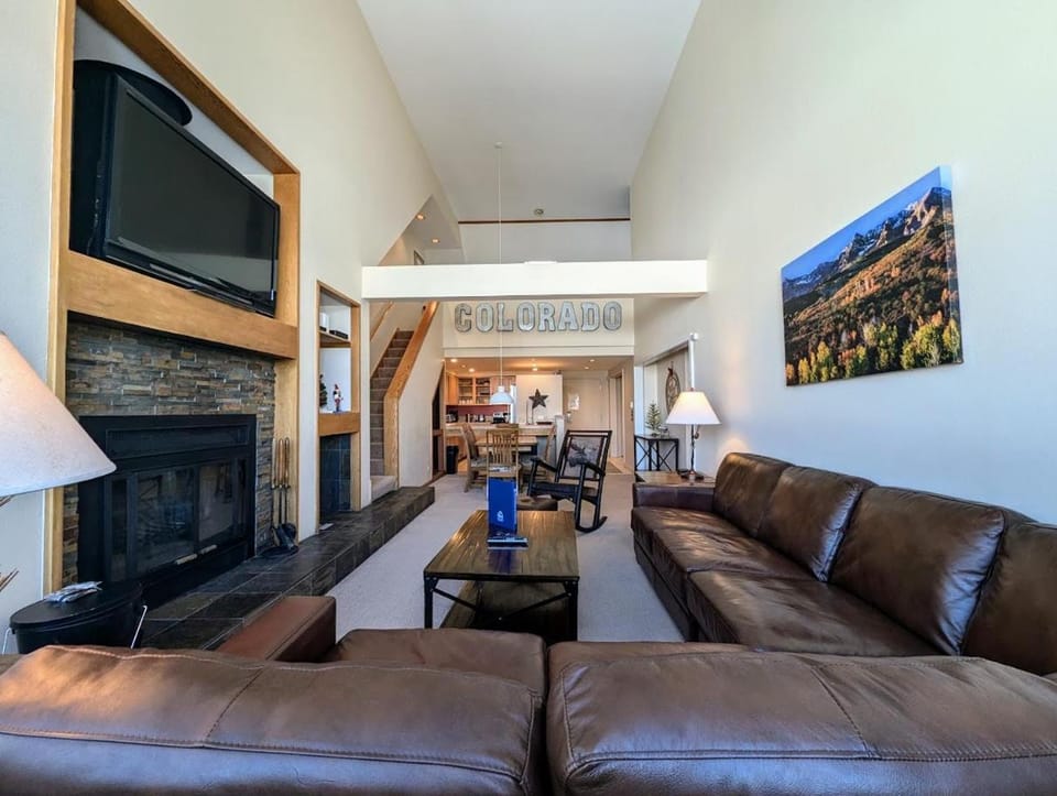Pines 2129 by SummitCove Lodging in Colorado House in Keystone