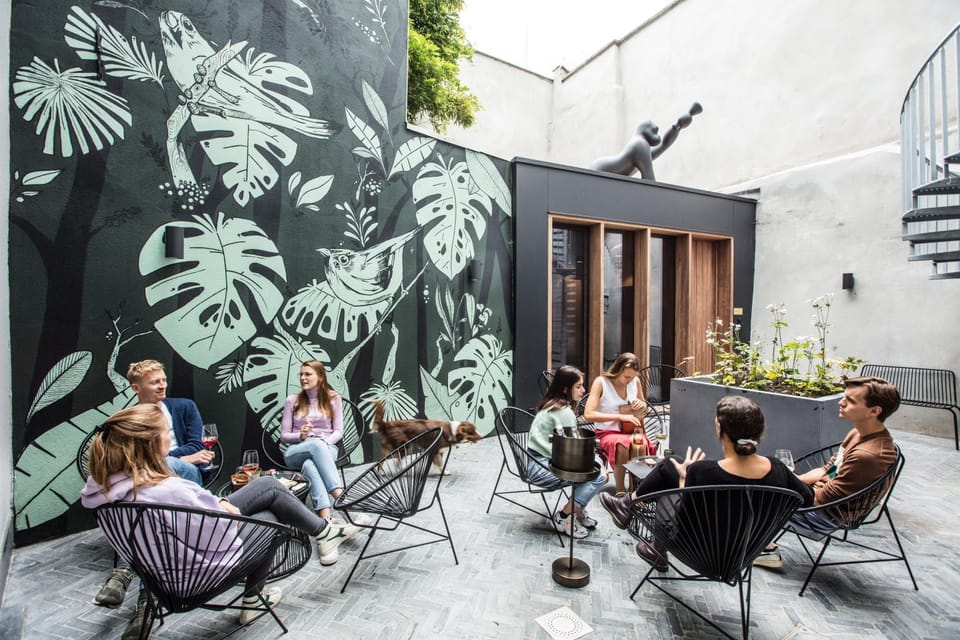 Property building, Restaurant/places to eat