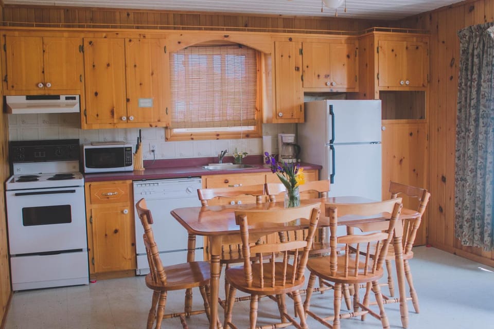 Hidden Acres Cottages Nature lodge in Prince Edward County