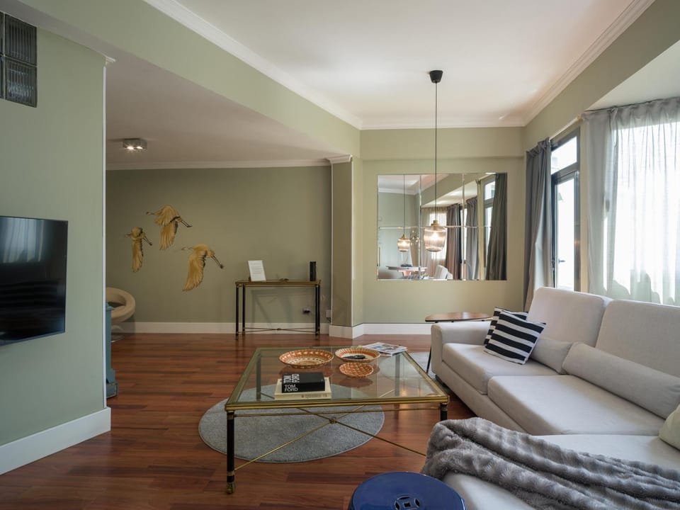 Communal lounge/ TV room, TV and multimedia, Living room, Seating area