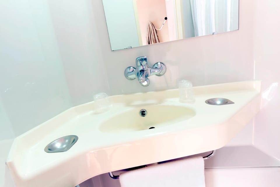 Bathroom, Bathroom, Bath