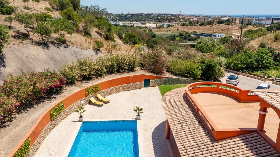 Natural landscape, Bird's eye view, Swimming pool, Parking, sunbed