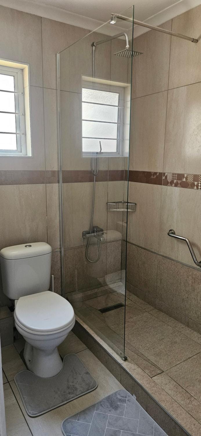 Durban Beach Getaway - Summersands, Inverter for load shedding, free wifi & free Parking, Newly upgraded bathrooms!!! Apartment in Durban