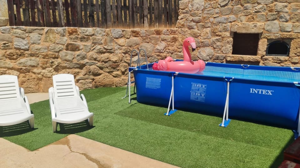 Swimming pool, sunbed