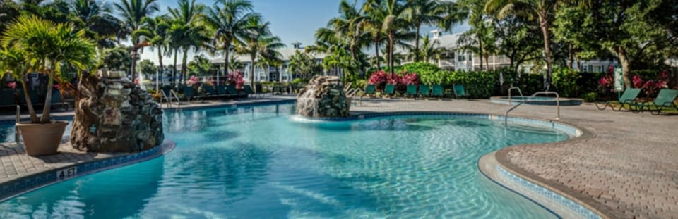 Vacation in Paradise Apartment in Lely Resort
