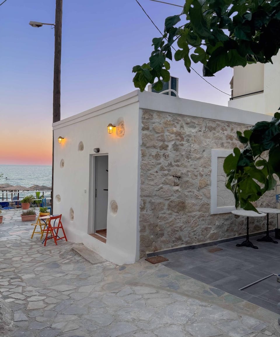 Paradise Studios Apartment in Myrtos