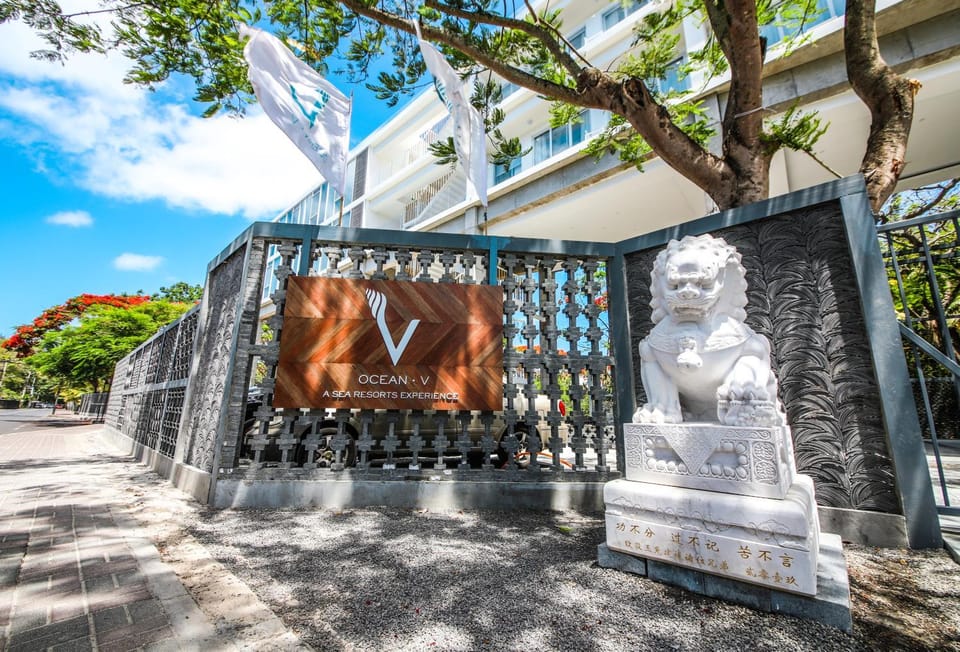 Facade/entrance, Property logo or sign