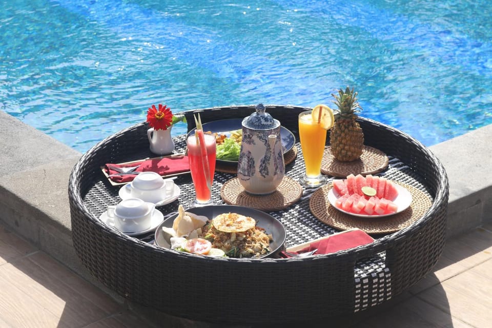 Restaurant/places to eat, Day, Summer, Food and drinks, Food, Pool view, Swimming pool, Breakfast, Breakfast, Drinks