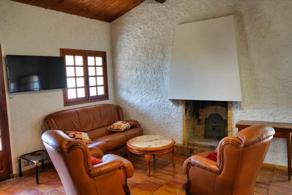 Mas Provençal climatisé à 10min à pied de la plage House in La Ciotat