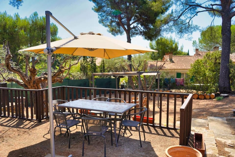 Mas Provençal climatisé à 10min à pied de la plage House in La Ciotat