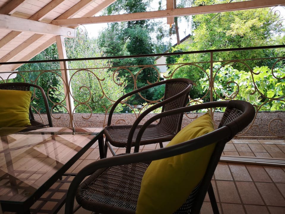 Garden, Balcony/Terrace, Seating area, Garden view