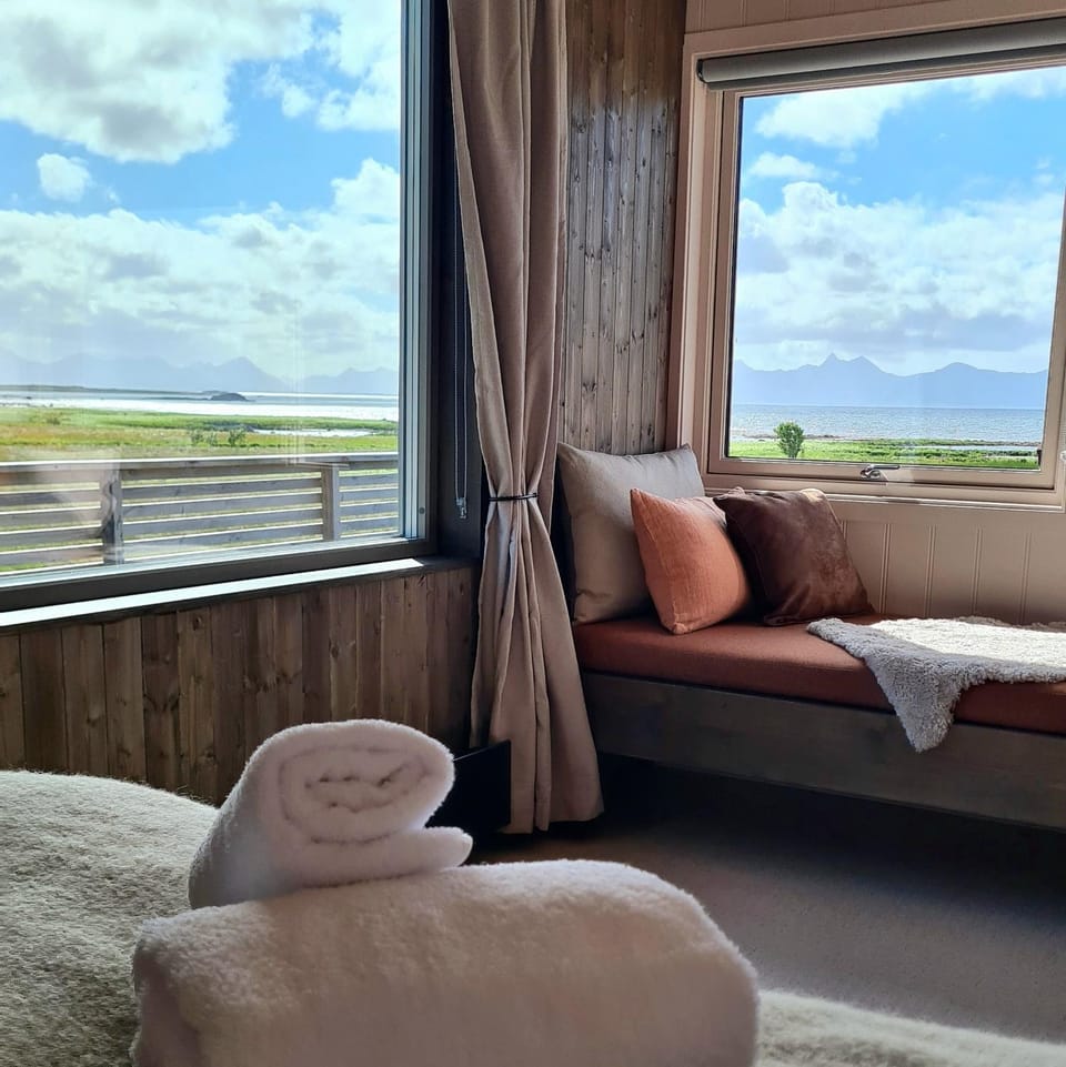 Natural landscape, Photo of the whole room, Seating area