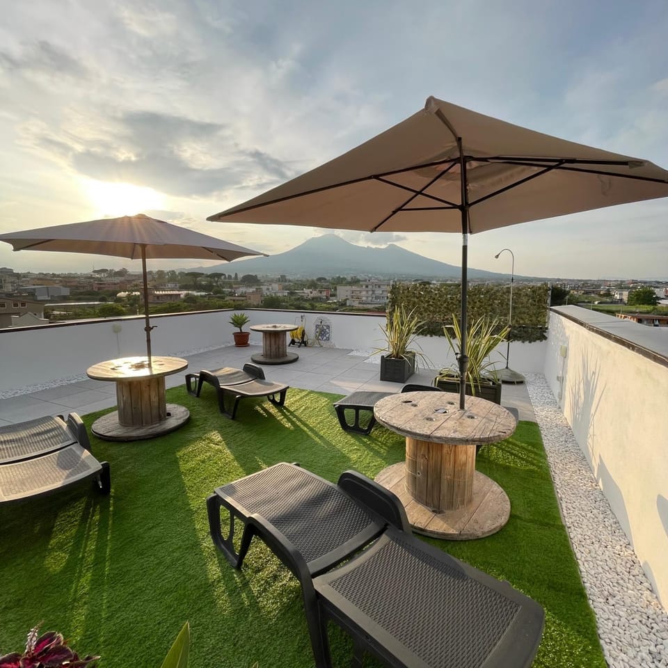 Day, Natural landscape, View (from property/room), Balcony/Terrace, Mountain view, sunbed