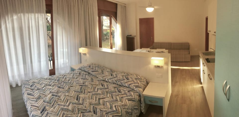 View (from property/room), Photo of the whole room