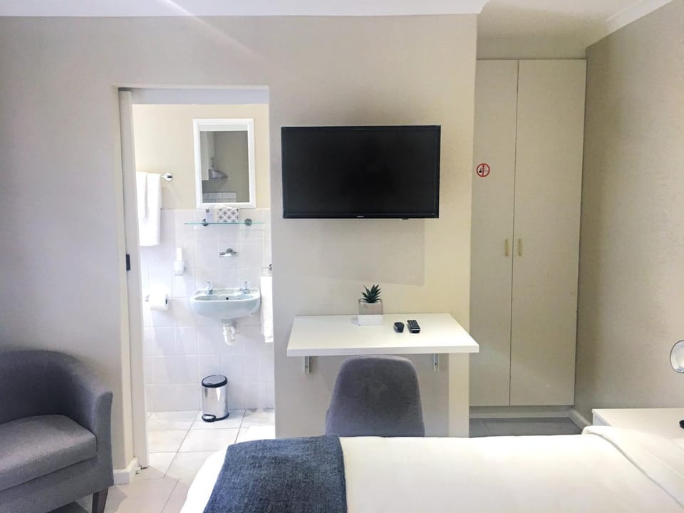 Selton Guesthouse Bed and Breakfast in Cape Town