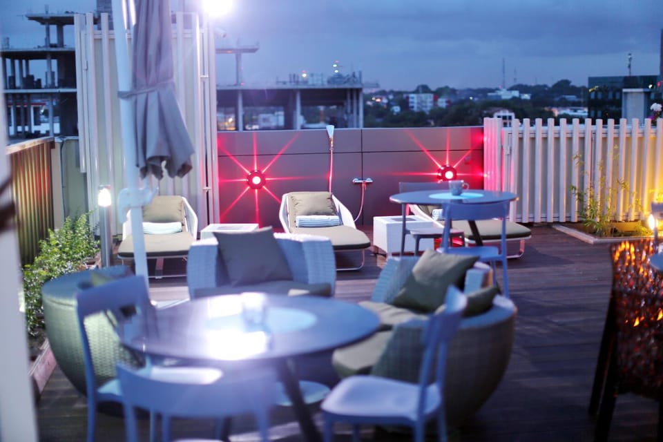 Restaurant/places to eat, Balcony/Terrace, Lounge or bar, City view, Sea view, Lunch, Dinner, Alcoholic drinks