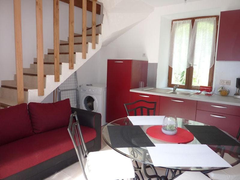 LA PETITE MAISON D'ARNAL House in Auvergne-Rhône-Alpes
