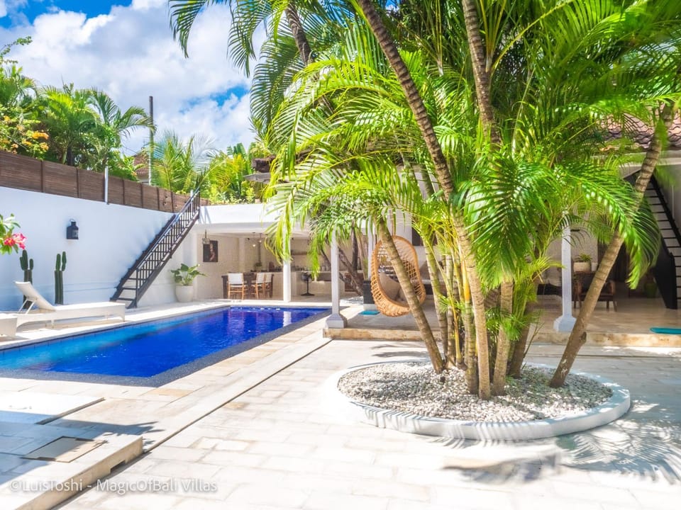 Property building, Swimming pool, Inner courtyard view