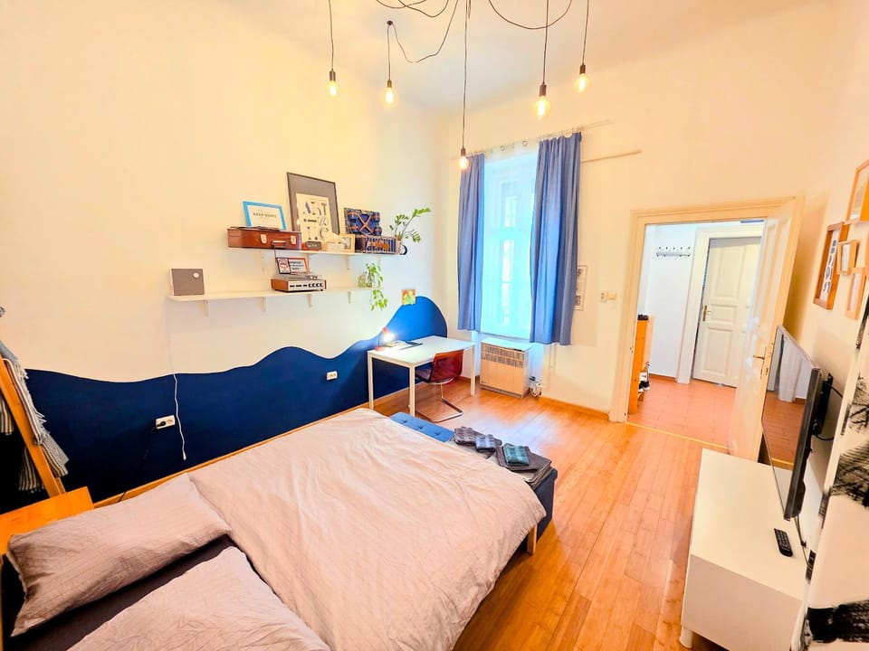 Artlovers' flat - Kazinczy street Apartment in Budapest