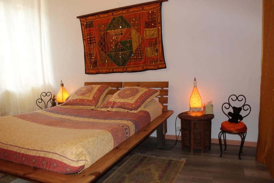 Bed, Photo of the whole room