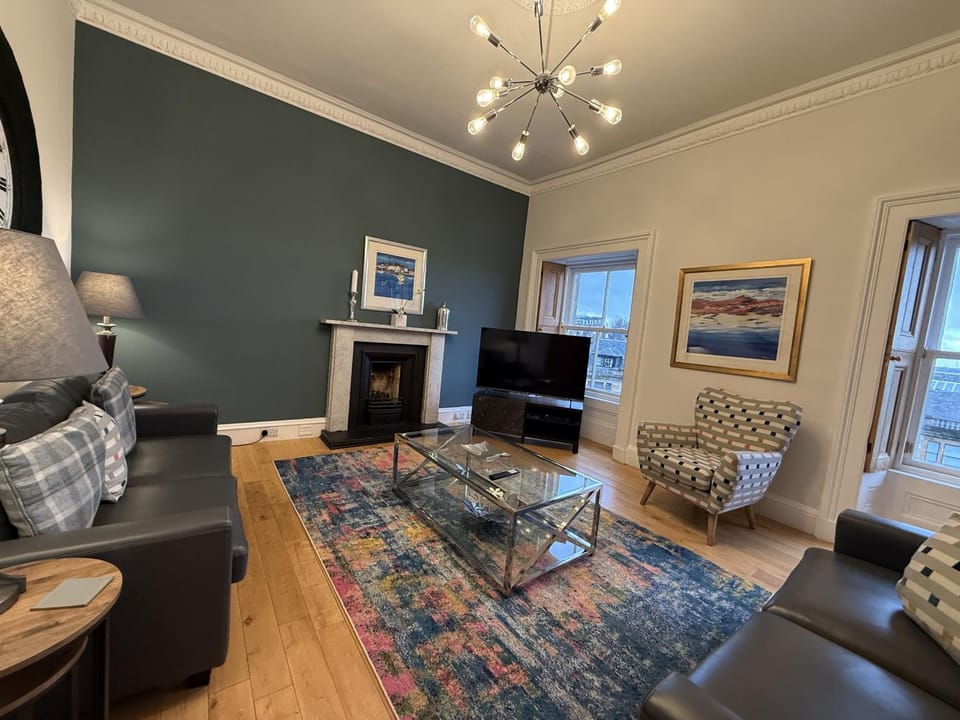 Communal lounge/ TV room, Living room