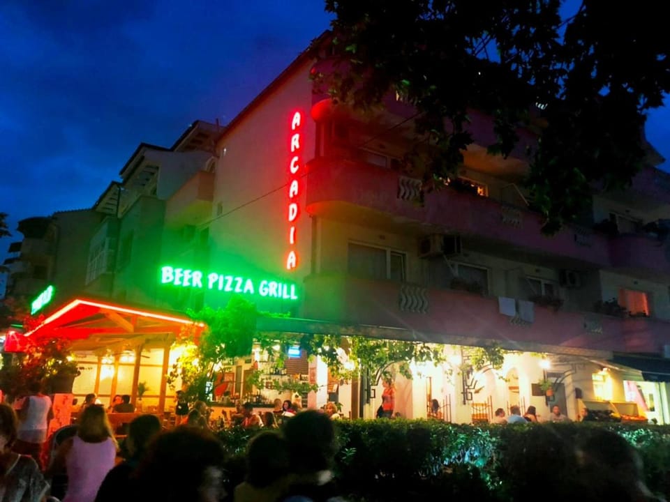 Restaurant/places to eat