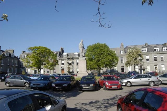 Area and facilities, Parking