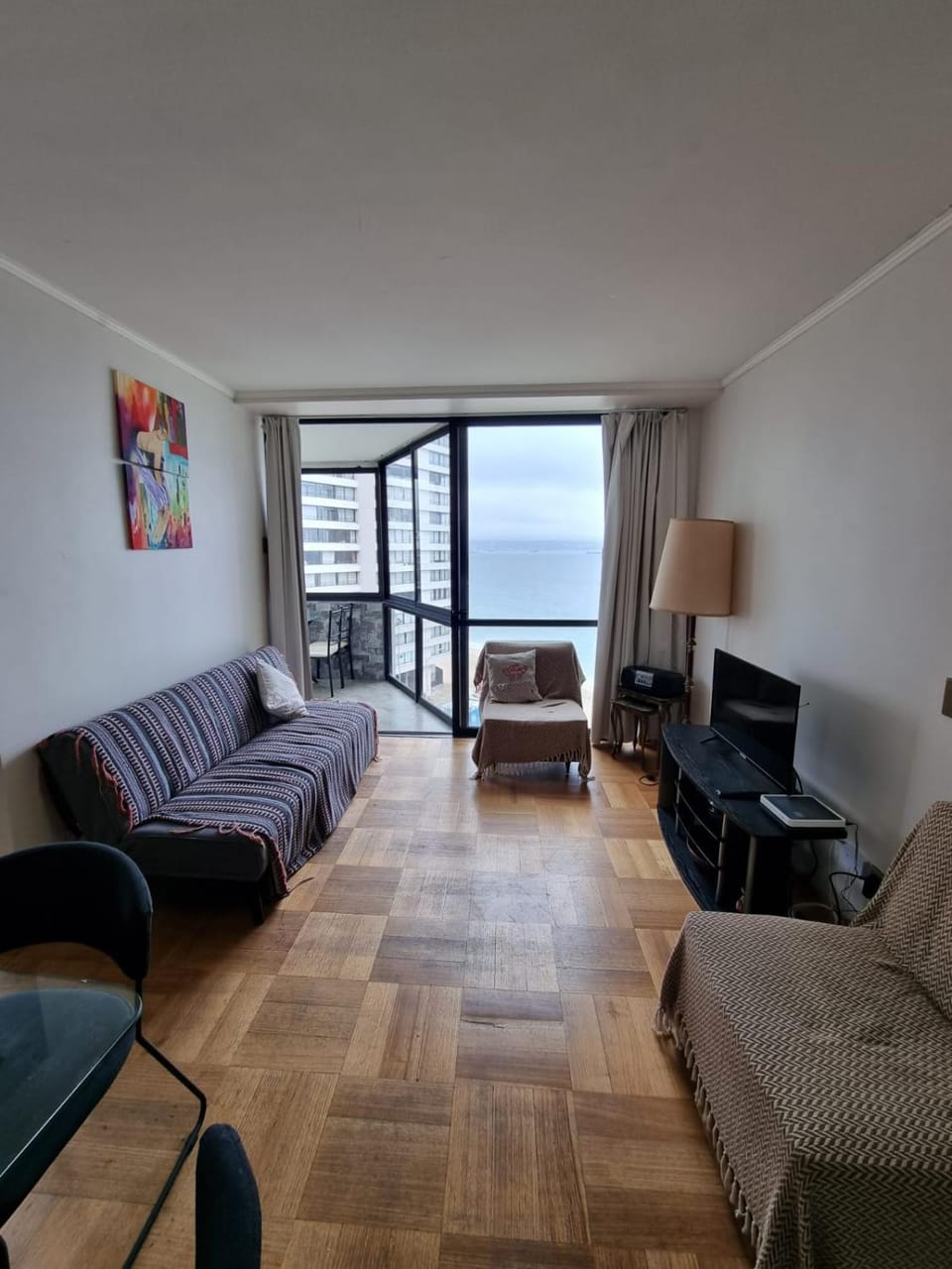 Communal lounge/ TV room, Living room, Photo of the whole room, Dining area, City view, Garden view, Sea view, Sunset