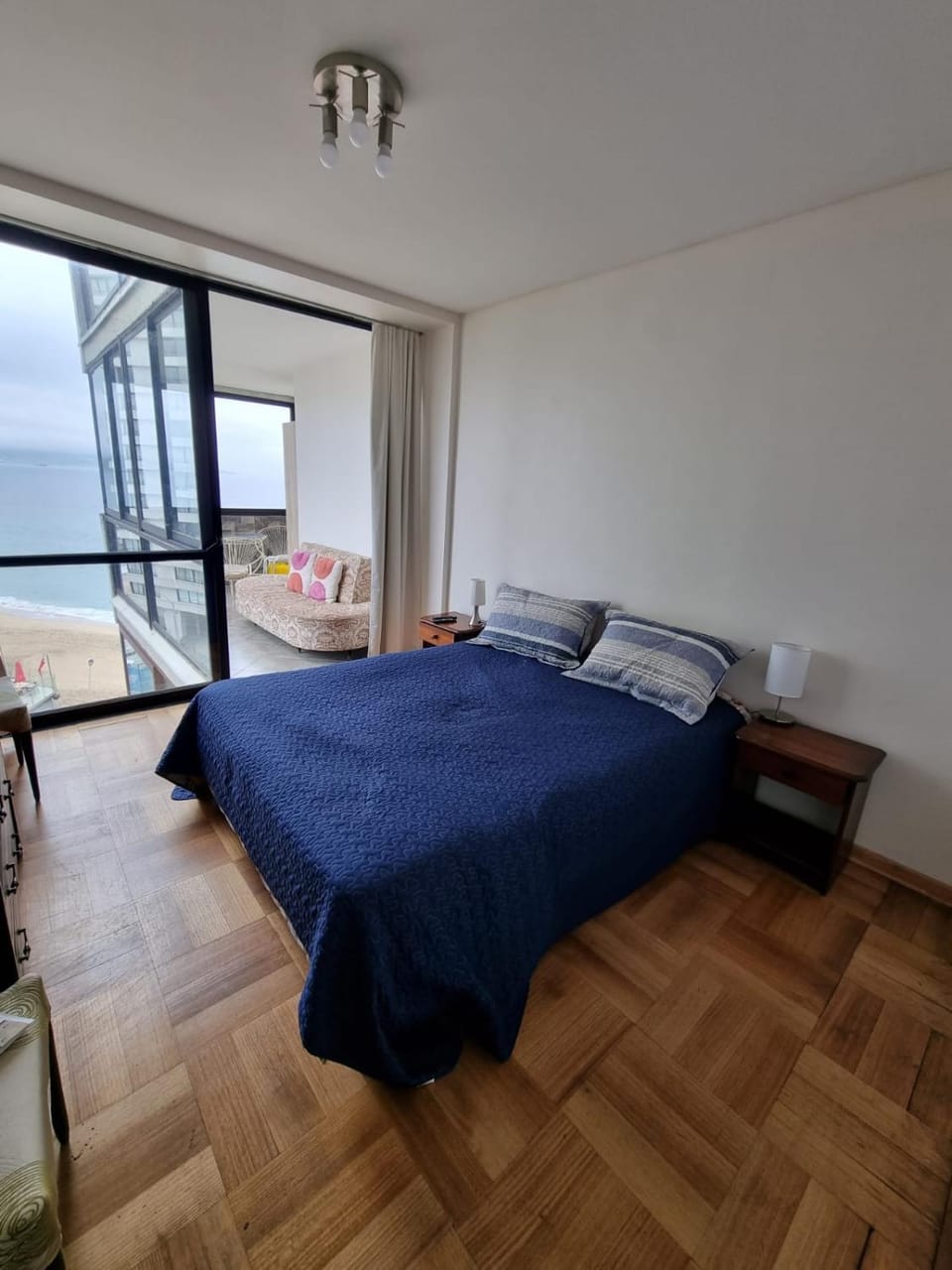 Bed, TV and multimedia, Balcony/Terrace, Photo of the whole room, Sea view, Sunset, wardrobe