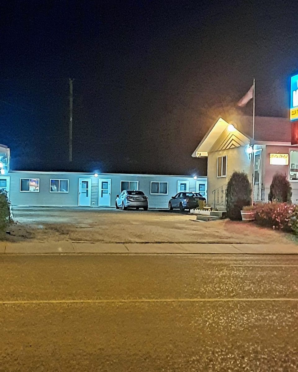 Property building, Area and facilities