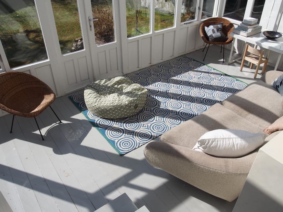 Beach Break - Top Designers Own Home Villa in England