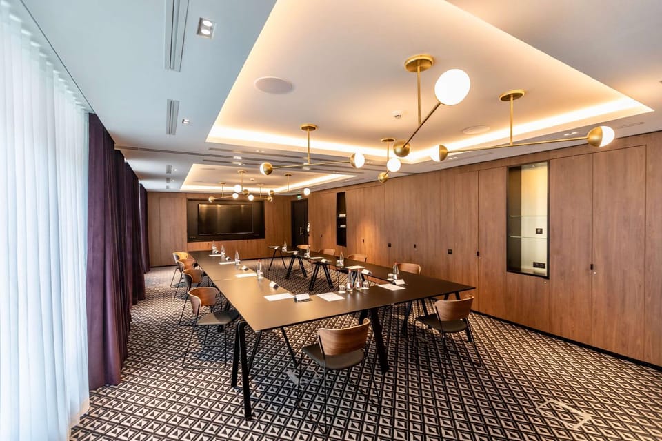 Meeting/conference room