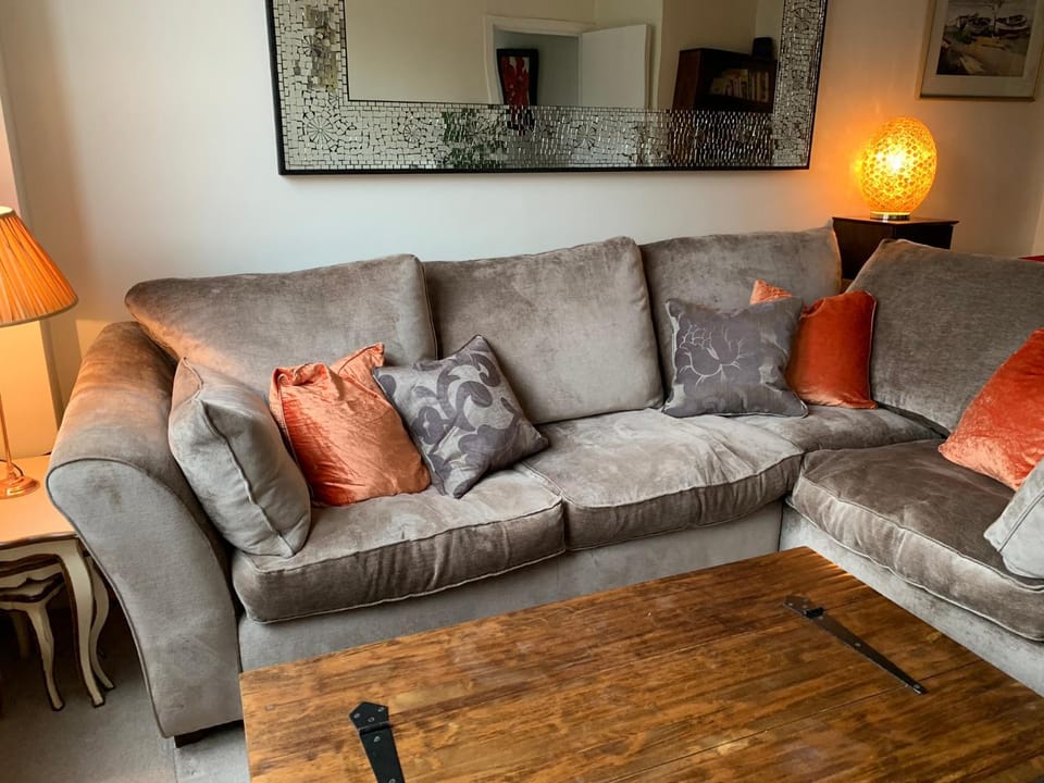 The Courtyard by Accommodation Windsor Apartment in Windsor
