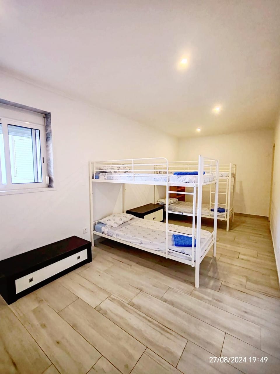 Photo of the whole room, Bedroom, bunk bed