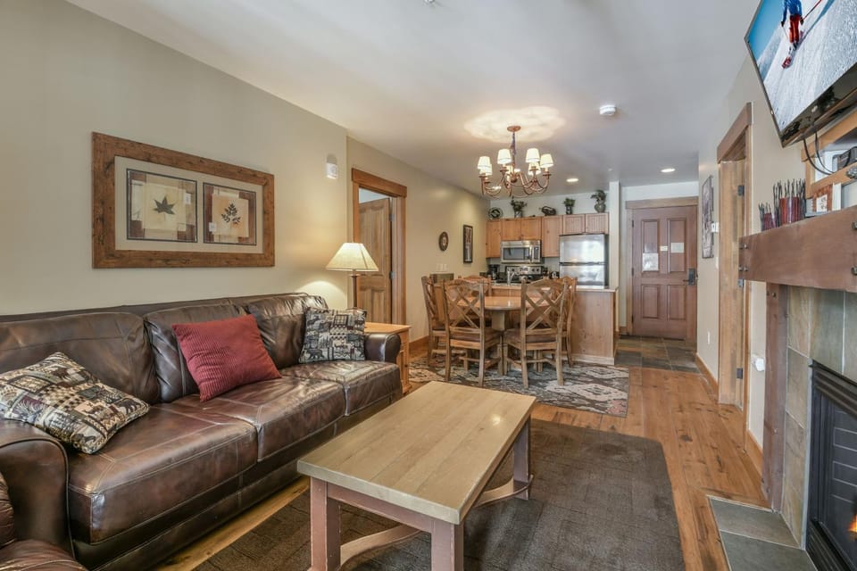 Springs 8822 by SummitCove Lodging in Colorado House in Keystone