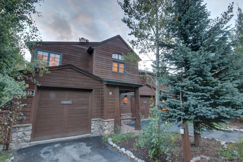 Starfire 1992 by SummitCove Lodging House in Keystone