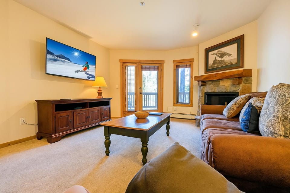 Tenderfoot Lodge 2626 by SummitCove Lodging House in Keystone