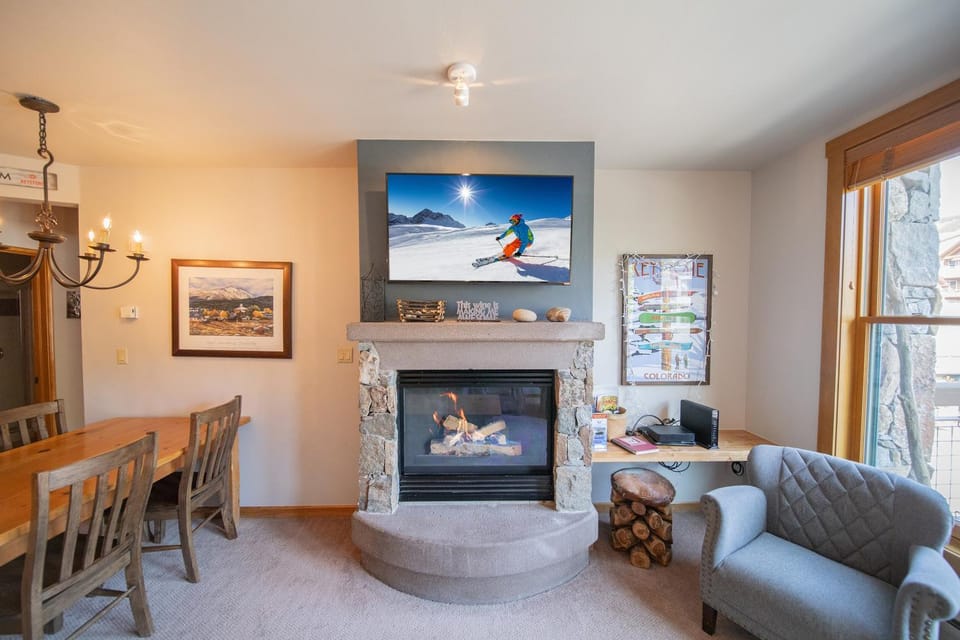 Black Bear 8064 by SummitCove Lodging in Colorado House in Keystone