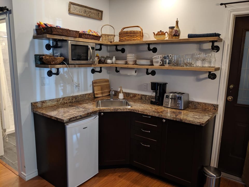 Coffee/tea facilities, Kitchen or kitchenette