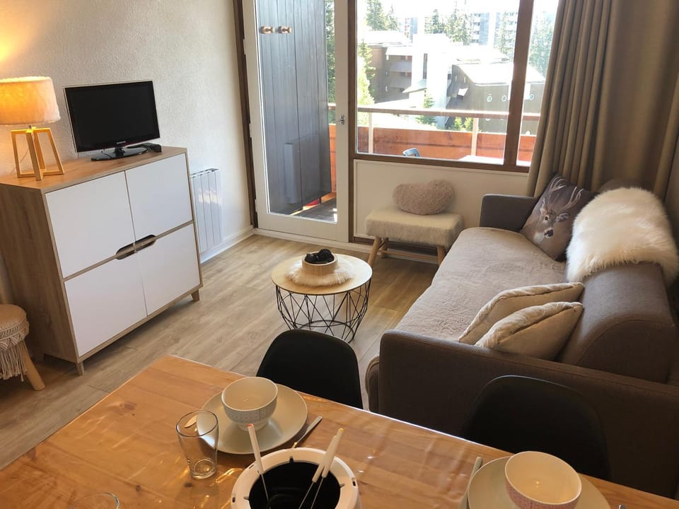 Charmant studio cabine COSY à 100 m des pistes Cabin in Provence-Alpes-Côte d'Azur