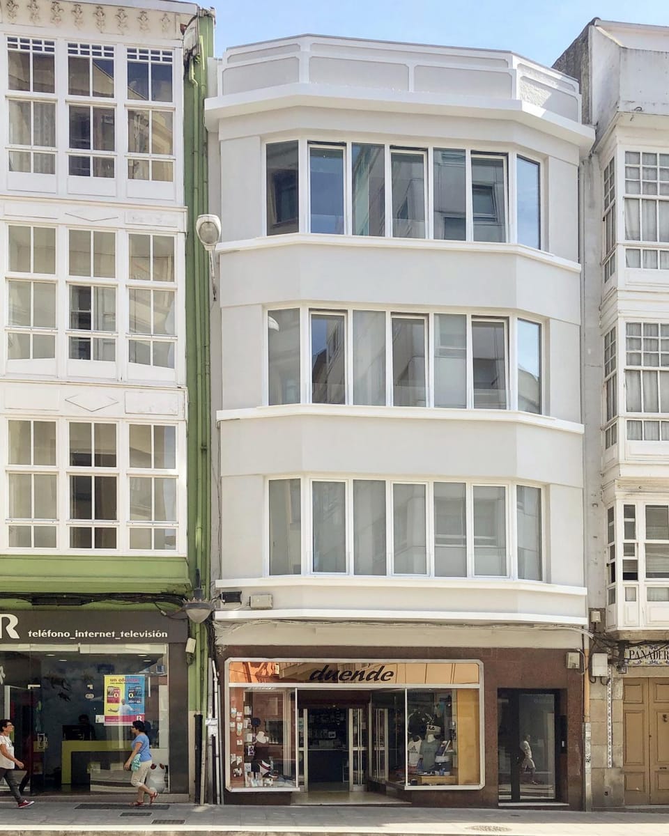 Property building, Facade/entrance, Location