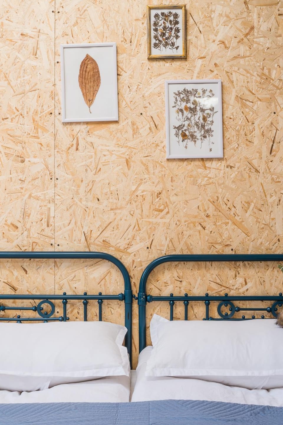 Bed, Other, Photo of the whole room, Decorative detail, Bedroom