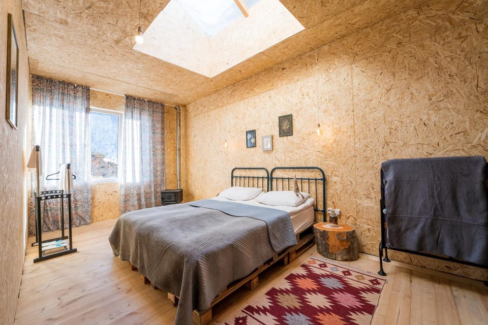Bed, Photo of the whole room, Bedroom, Mountain view