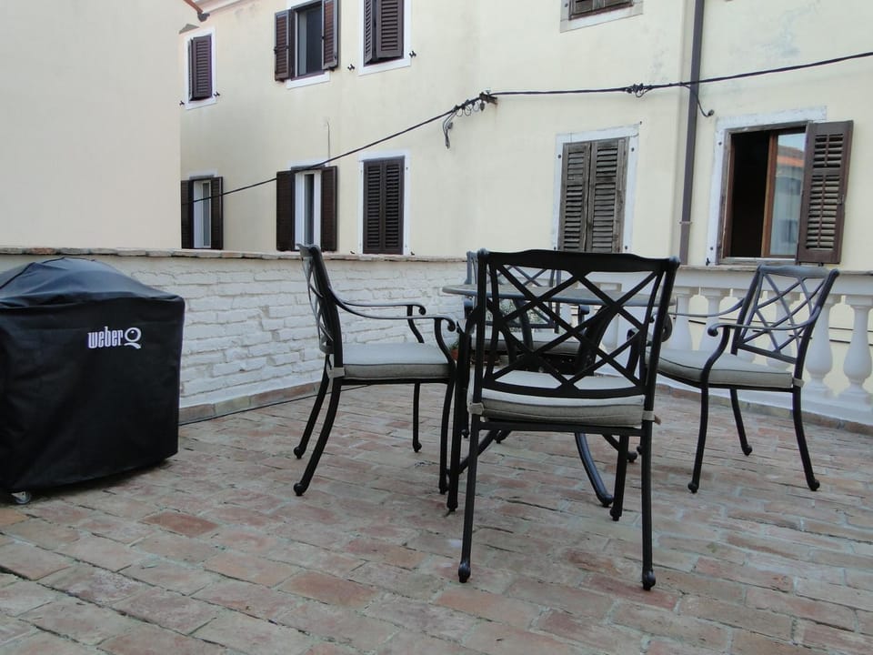 Apartma Na terasi Apartment in Slovenia