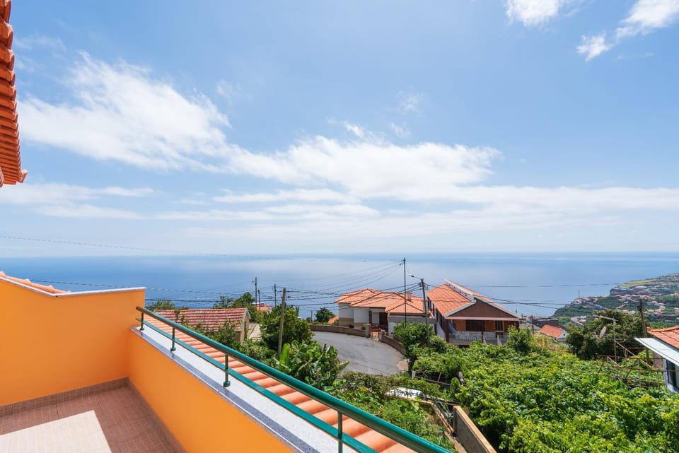 Balcony/Terrace, City view, Mountain view, Sea view